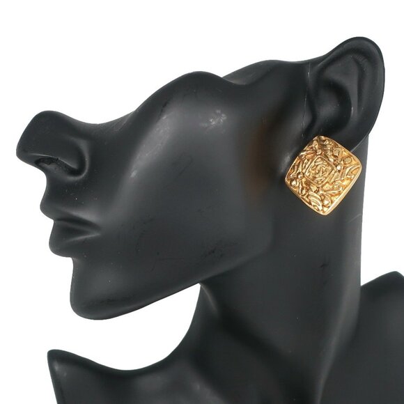 CHANEL Authentic Vintage Gold Earrings - Picture 2 of 6